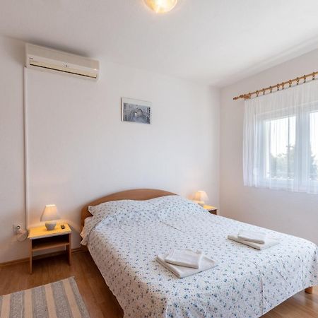 Apartments Mimi Trogir Room photo