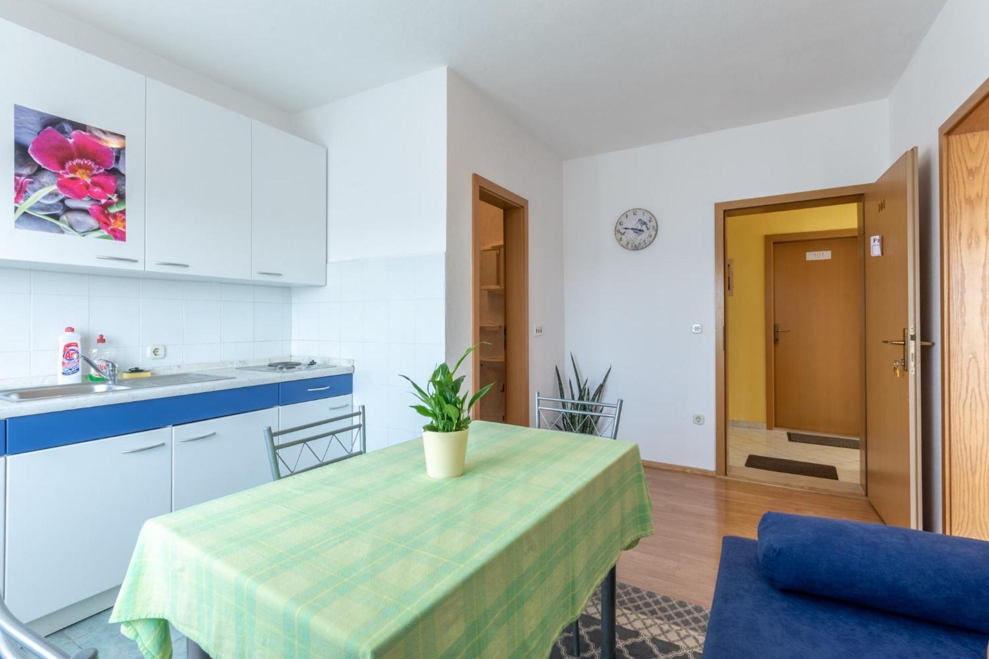 Apartments Mimi Trogir Room photo