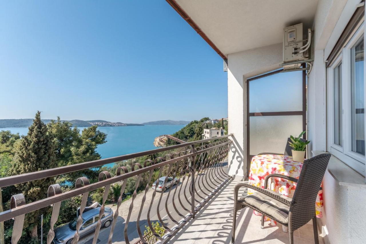 Apartments Mimi Trogir Exterior photo